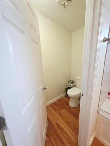 25484 SKY DR, Warrenton, MO 63383