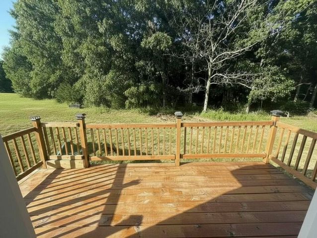 25484 SKY DR, Warrenton, MO 63383