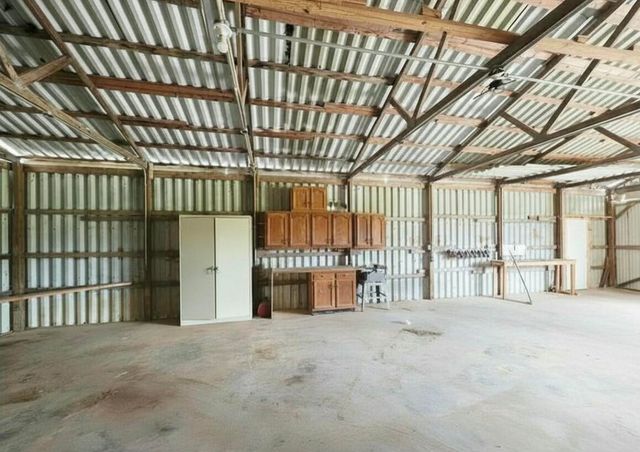 25484 SKY DR, Warrenton, MO 63383