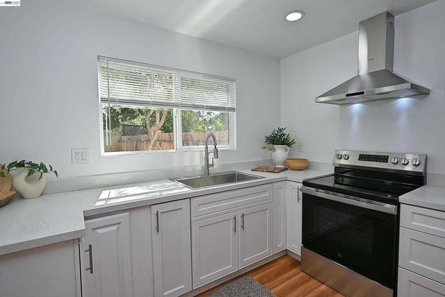 2725 Countrywood Dr, Antioch, CA 94509