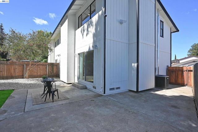 2725 Countrywood Dr, Antioch, CA 94509