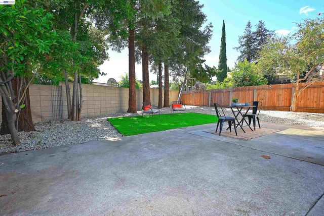 2725 Countrywood Dr, Antioch, CA 94509