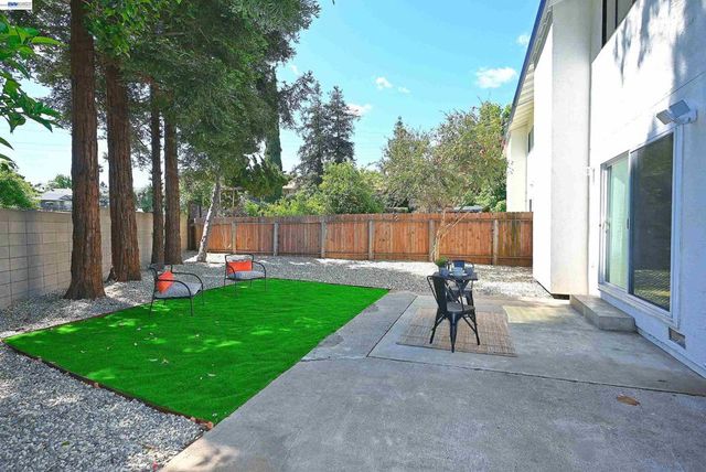 2725 Countrywood Dr, Antioch, CA 94509