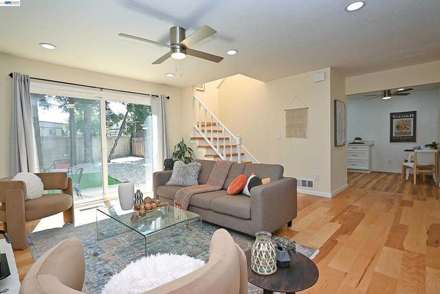 2725 Countrywood Dr, Antioch, CA 94509