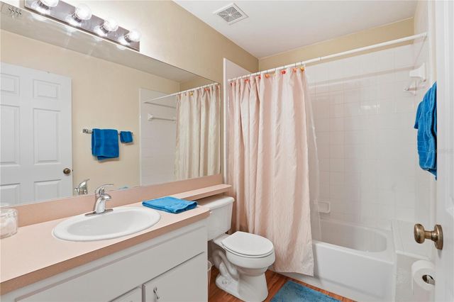 2016 NW 50TH PLACE, Gainesville, FL 32605