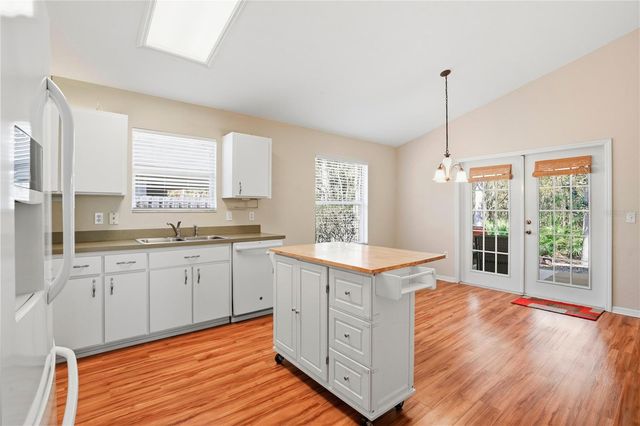 2016 NW 50TH PLACE, Gainesville, FL 32605