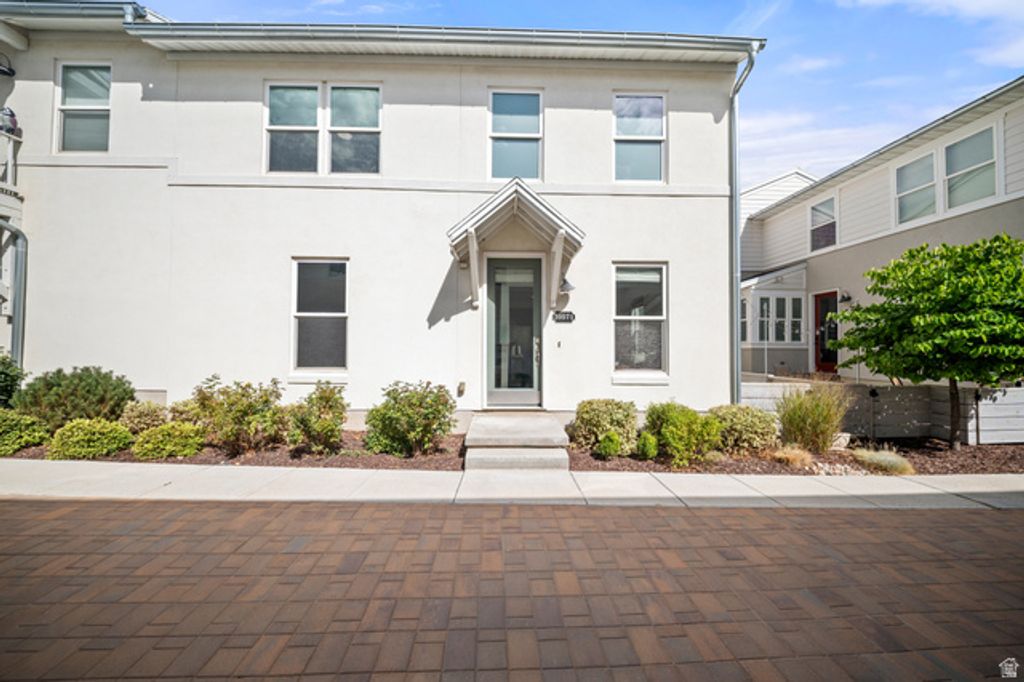 10571 S REDKNIFE DR, South Jordan, UT 84009 — exterior