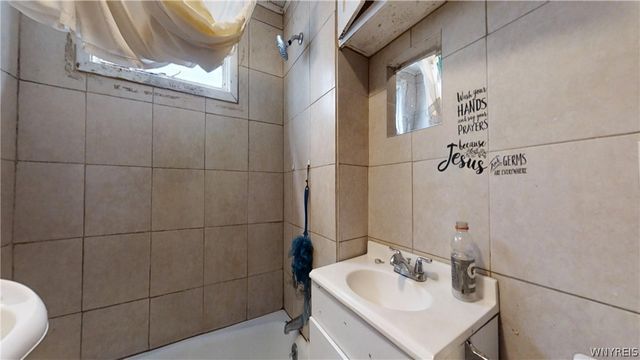 7 Milton Street, Buffalo, NY 14210