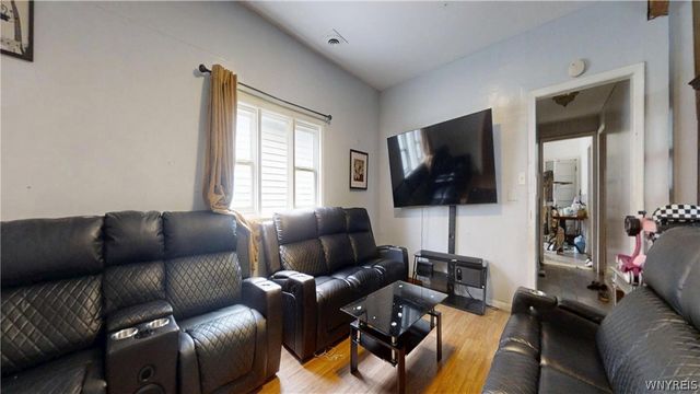 7 Milton Street, Buffalo, NY 14210