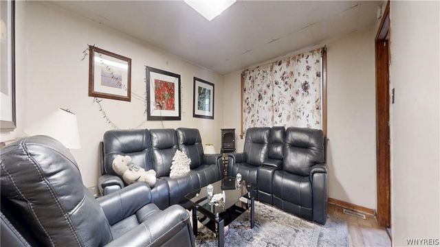 7 Milton Street, Buffalo, NY 14210