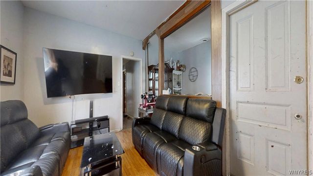 7 Milton Street, Buffalo, NY 14210