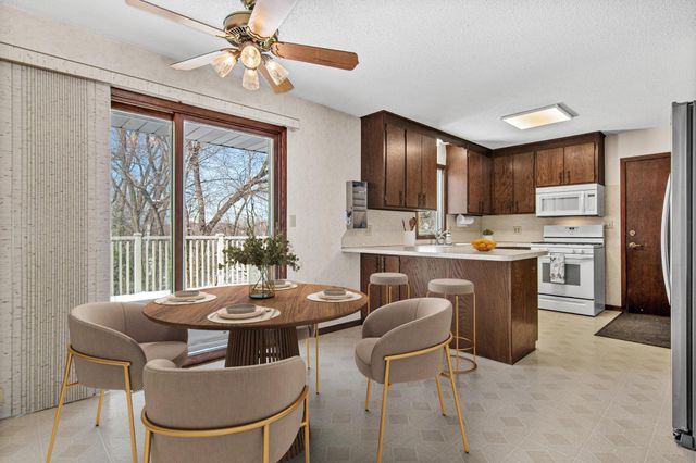 479 Centennial Drive, Roseville, MN 55113