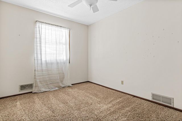 479 Centennial Drive, Roseville, MN 55113