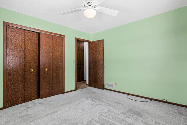 479 Centennial Drive, Roseville, MN 55113