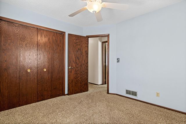 479 Centennial Drive, Roseville, MN 55113