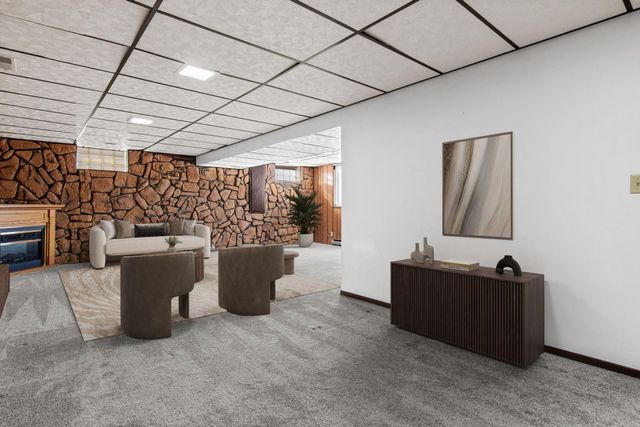 479 Centennial Drive, Roseville, MN 55113