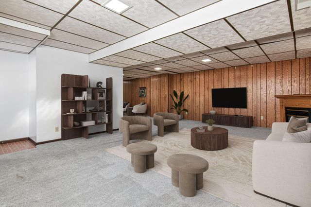 479 Centennial Drive, Roseville, MN 55113