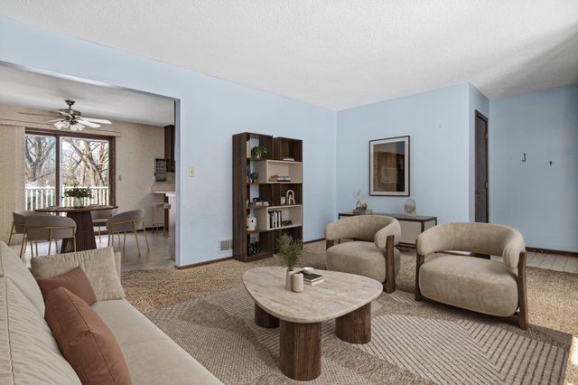 479 Centennial Drive, Roseville, MN 55113