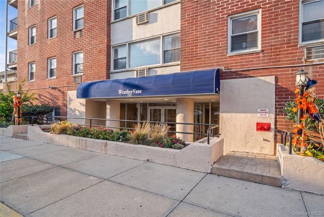 750 Shore Road 2D, Long Beach, NY 11561