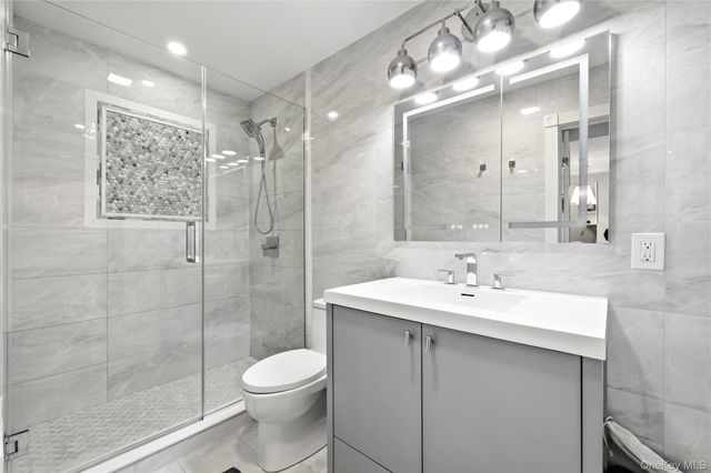 750 Shore Road 2D, Long Beach, NY 11561