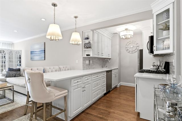 750 Shore Road 2D, Long Beach, NY 11561