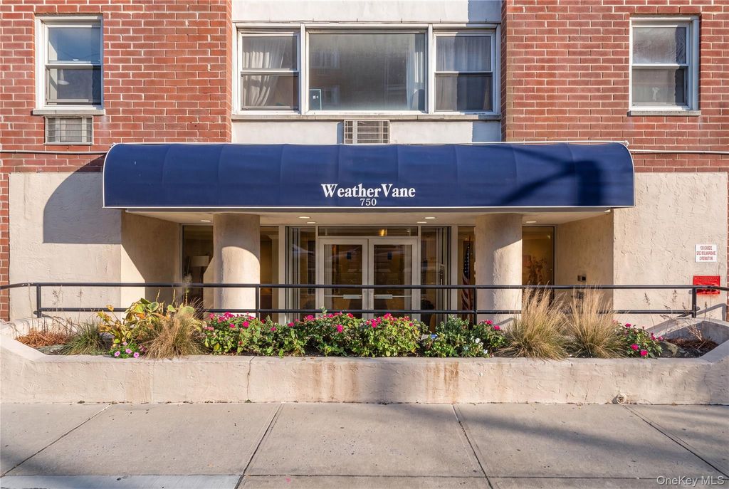 750 Shore Road 2D, Long Beach, NY 11561