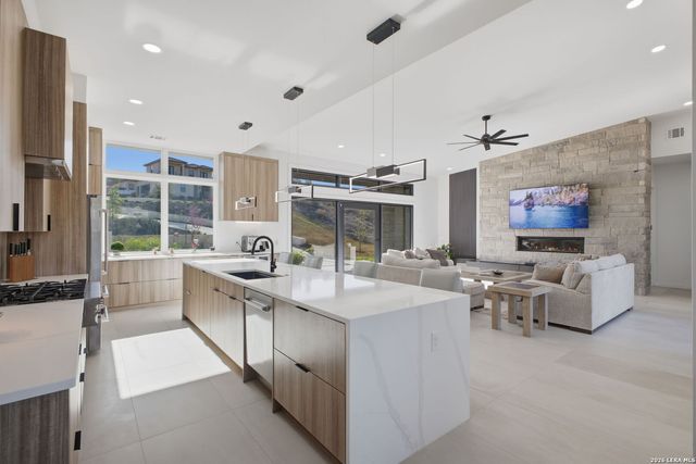 23119 Casey Canyon, San Antonio, TX 78255