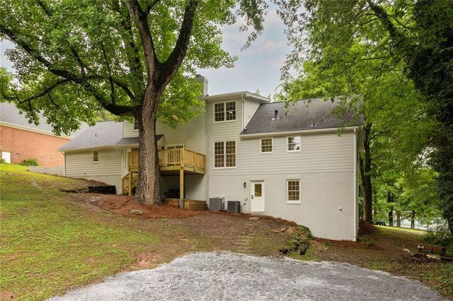 4736 Bridgewater Drive SW, Lilburn, GA 30047