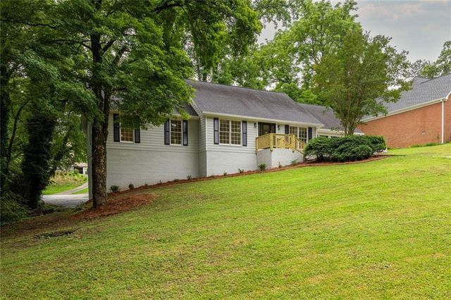 4736 Bridgewater Drive SW, Lilburn, GA 30047