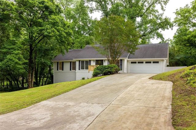 4736 Bridgewater Drive SW, Lilburn, GA 30047