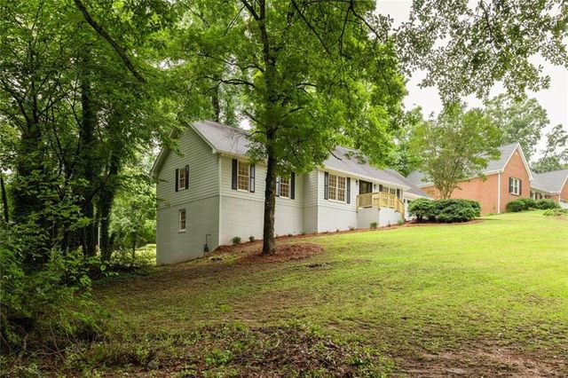 4736 Bridgewater Drive SW, Lilburn, GA 30047