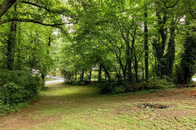 4736 Bridgewater Drive SW, Lilburn, GA 30047