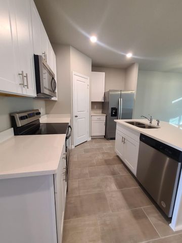 3566 San Bernardino Way, Palm Springs, FL 33461