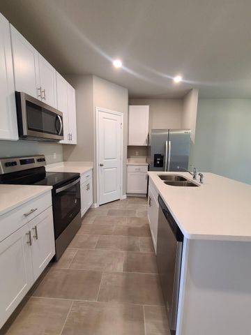 3566 San Bernardino Way, Palm Springs, FL 33461