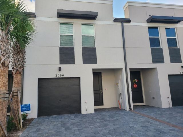 3566 San Bernardino Way, Palm Springs, FL 33461