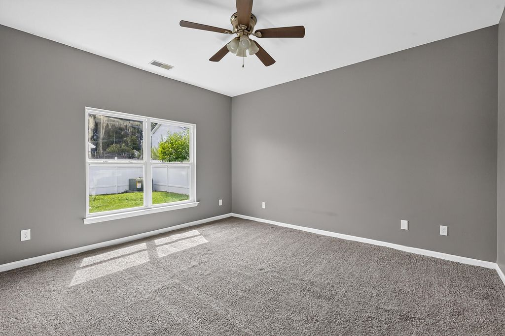 Image 26 of property listing at 202 Summer View Road, Summerville, SC 29486
