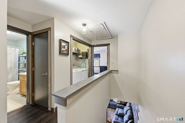 100 Northampton Lane APT 12, Plainville, CT 06062