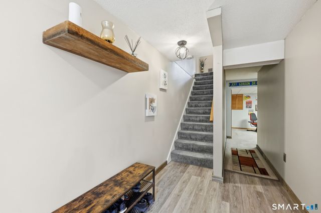 100 Northampton Lane APT 12, Plainville, CT 06062