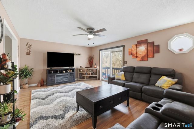 100 Northampton Lane APT 12, Plainville, CT 06062