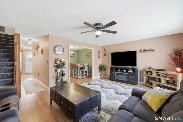 100 Northampton Lane APT 12, Plainville, CT 06062