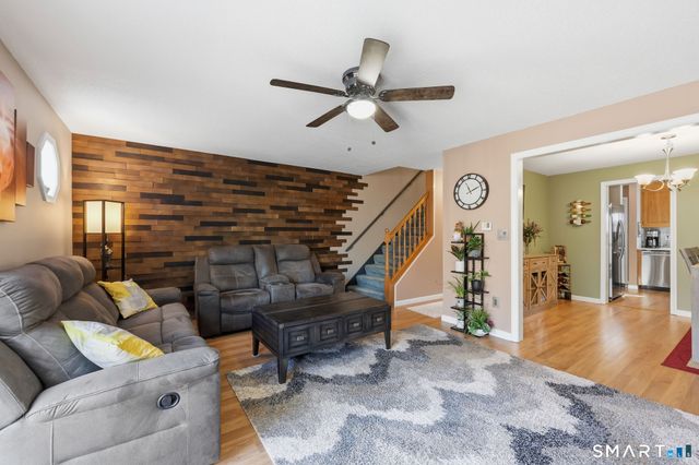 100 Northampton Lane APT 12, Plainville, CT 06062