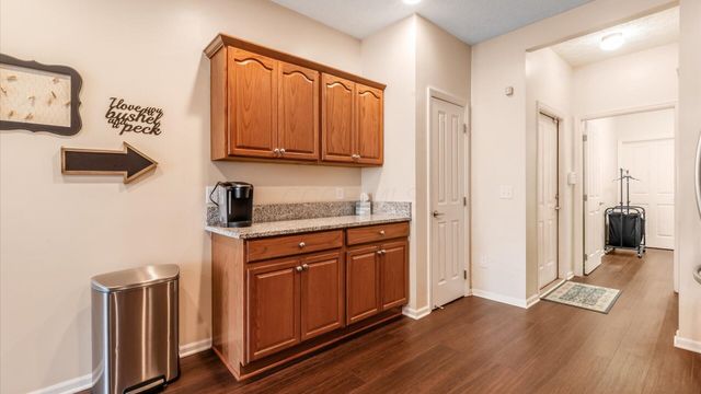 4142 Aumbrey Court, 32, New Albany, OH 43054