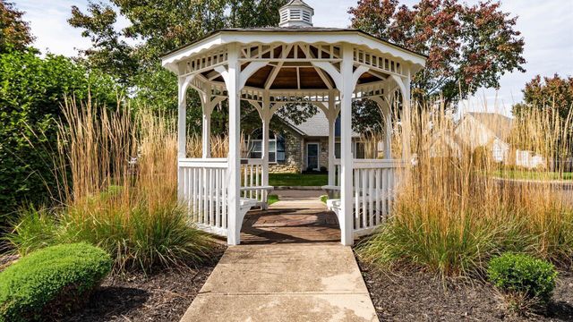 4142 Aumbrey Court, 32, New Albany, OH 43054