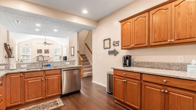 4142 Aumbrey Court, 32, New Albany, OH 43054