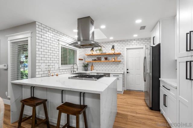 1920 Kingston, Escondido, CA 92027