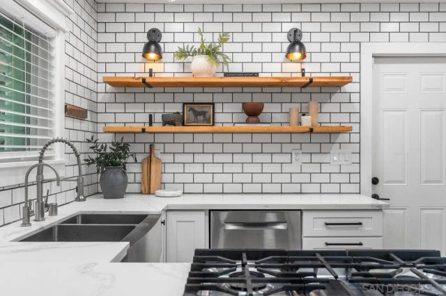 1920 Kingston, Escondido, CA 92027