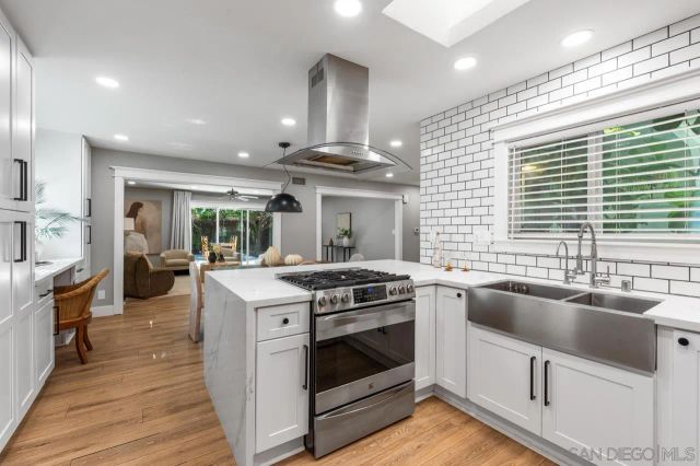 1920 Kingston, Escondido, CA 92027