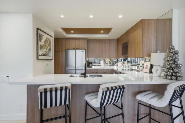 910 Island Drive 110, Rancho Mirage, CA 92270