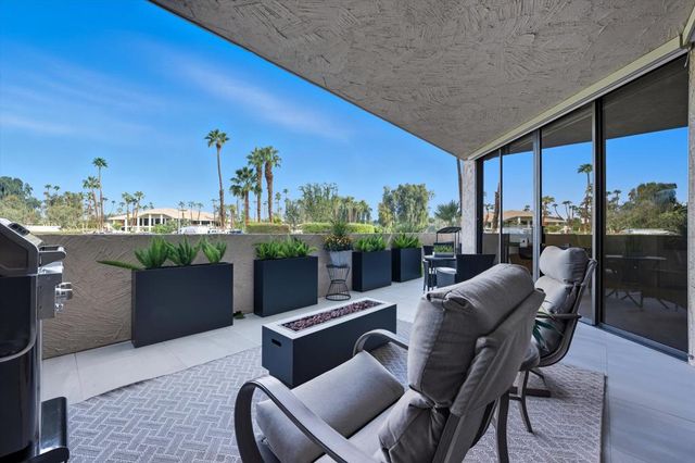 910 Island Drive 110, Rancho Mirage, CA 92270