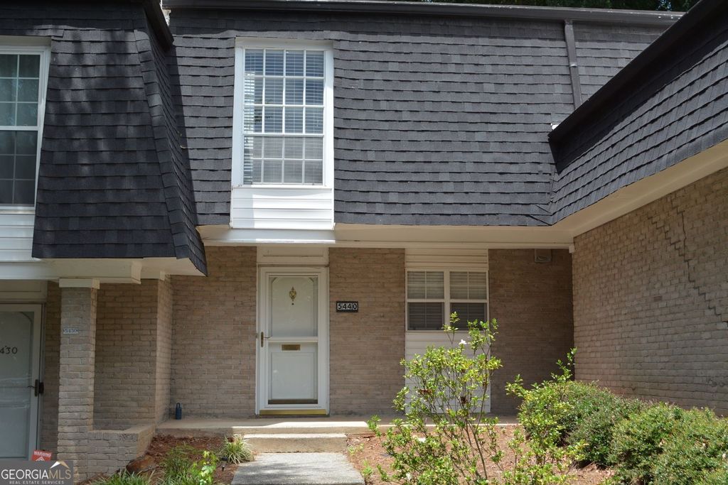 5440 Chemin De Vie NE, Sandy Springs, GA 30342